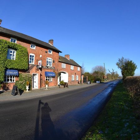 The Royal Arms Hotel Sutton Cheney Exterior foto
