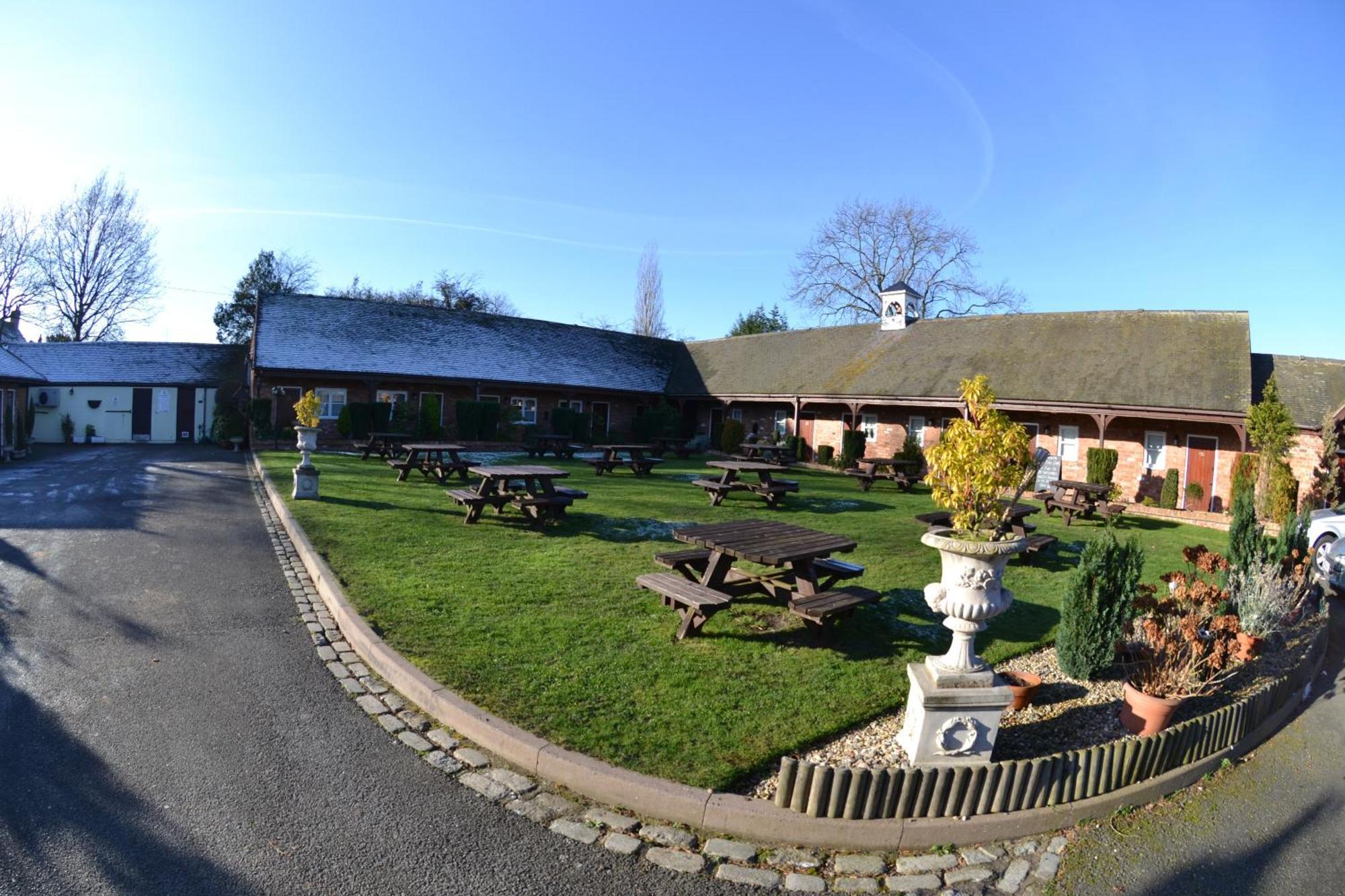 The Royal Arms Hotel Sutton Cheney Exterior foto