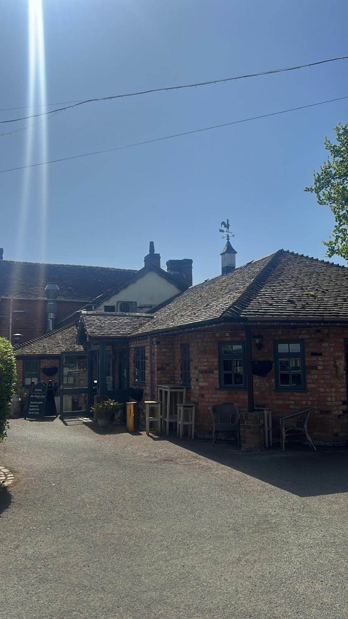 The Royal Arms Hotel Sutton Cheney Exterior foto