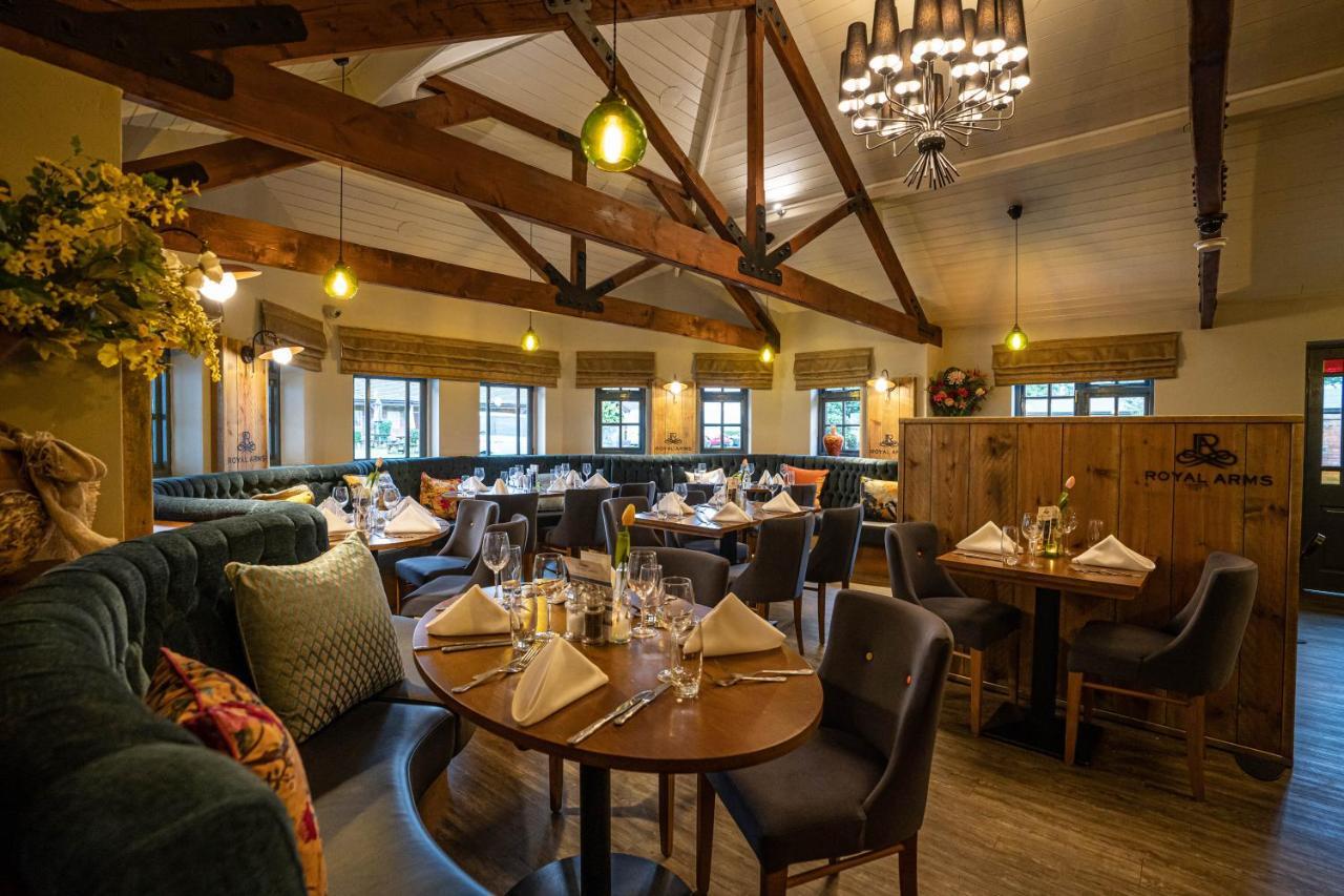 The Royal Arms Hotel Sutton Cheney Exterior foto