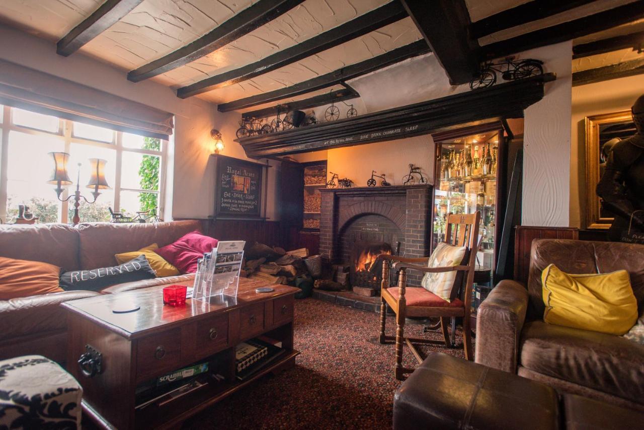 The Royal Arms Hotel Sutton Cheney Exterior foto