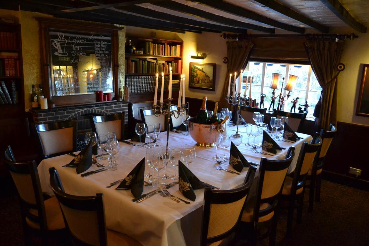 The Royal Arms Hotel Sutton Cheney Exterior foto